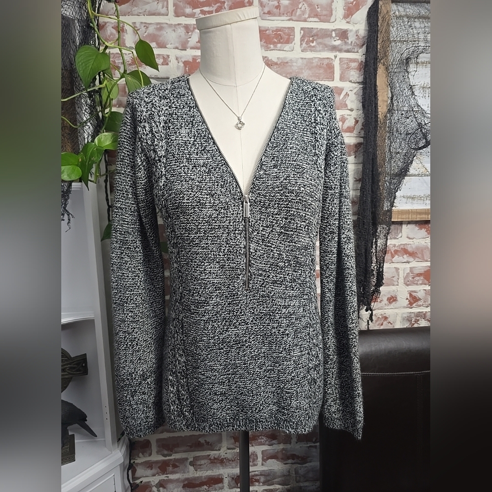 New york & cowomens sweater sz medium